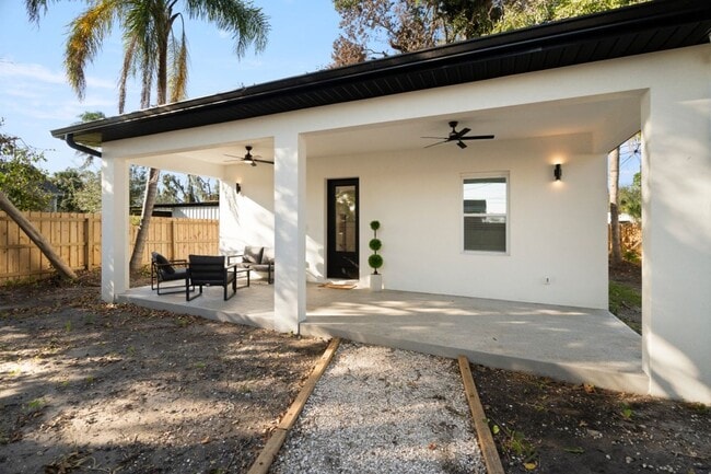 6721 48th Ave N in St. Petersburg, FL - Building Photo - Building Photo