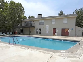 5531 S Sunnylane Rd in Oklahoma City, OK - Building Photo - Building Photo
