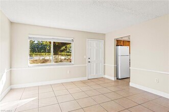 3325 Airport-Pulling Rd N in Naples, FL - Building Photo - Building Photo