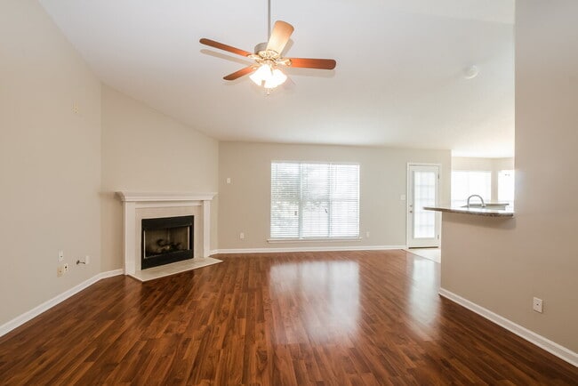 2744 Shady Well in Memphis, TN - Building Photo - Building Photo
