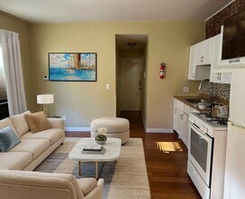 148 Meridian St in Boston, MA - Building Photo - Building Photo