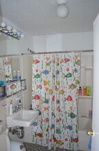 50 Evergreen St, Unit 22 in Boston, MA - Foto de edificio - Building Photo