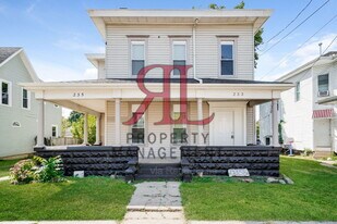 235 W Church St in Newark, OH - Building Photo
