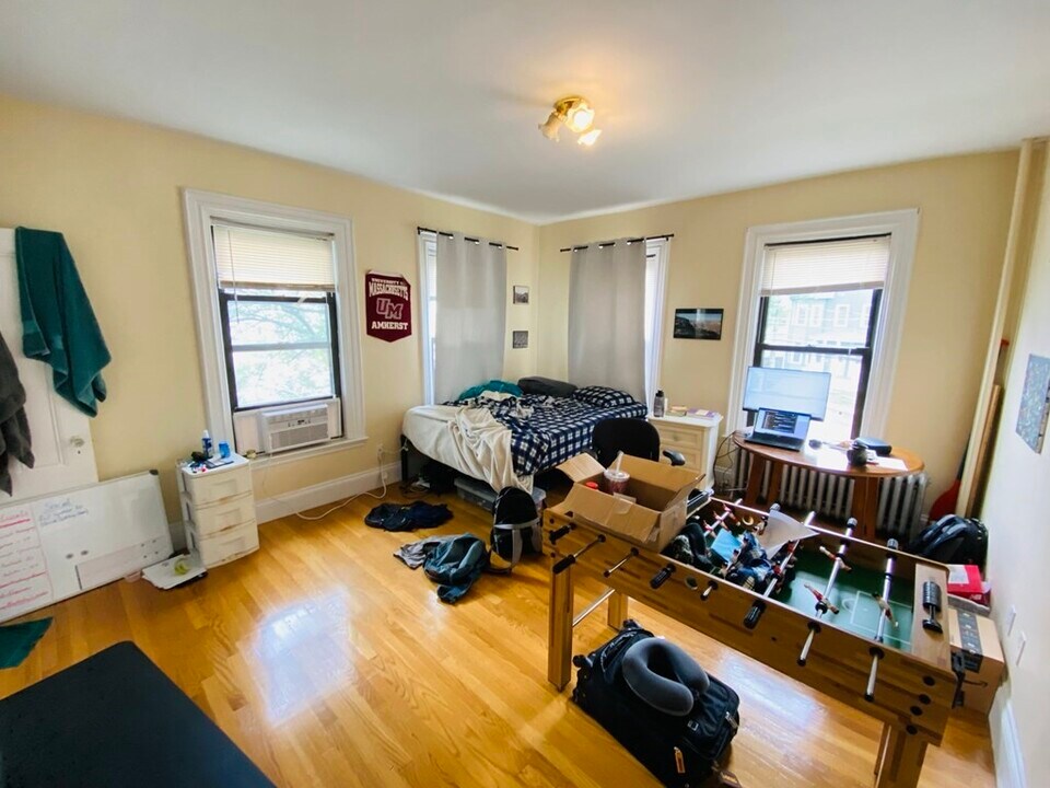 48 Allston St, Unit 2 in Boston, MA - Building Photo
