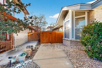 5344 Chuckwagon Trail NW in Albuquerque, NM - Building Photo - Building Photo