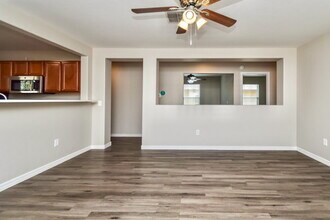 1084 W Calle Del Libro Dorado in Sahuarita, AZ - Foto de edificio - Building Photo