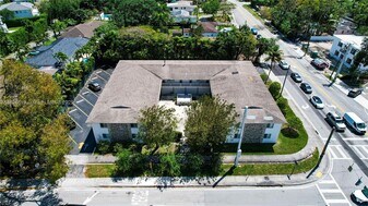 6650 Miller Dr in Miami, FL - Building Photo