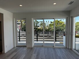 2063 Edinburg Ave in Encinitas, CA - Building Photo