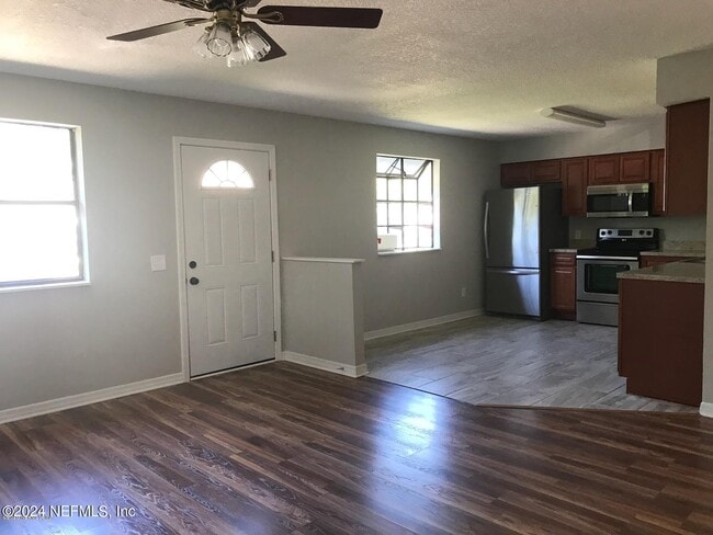 1055 Stocks St in Atlantic Beach, FL - Building Photo - Building Photo