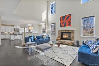 11 Fraydun Ln in Scarsdale, NY - Building Photo - Building Photo