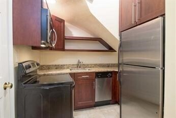 99 E Brookline St in Boston, MA - Building Photo - Building Photo