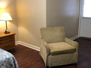 616 Garden Road, Unit B in Marrero, LA - Foto de edificio - Building Photo