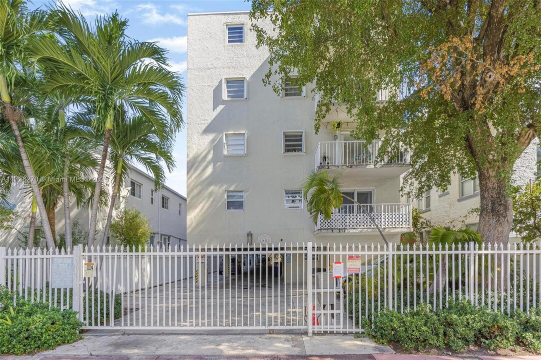 1615 Meridian Ave in Miami Beach, FL - Building Photo