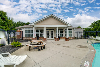 Silverwoods Landing in Cold Spring, KY - Foto de edificio - Building Photo