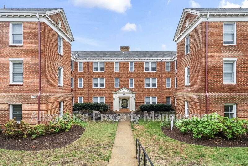 922 S Washington St in Alexandria, VA - Building Photo