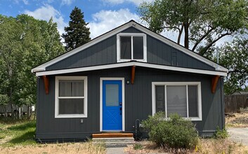 232 NE 4th St in Bend, OR - Building Photo - Building Photo