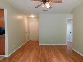 119 Bluebird Cir in Denton, TX - Building Photo - Building Photo