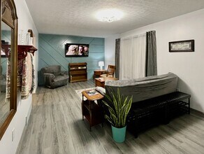 145 Ridgeway Dr W in Elizabethtown, KY - Foto de edificio - Building Photo