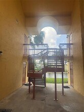 7620 Westwood Dr in Tamarac, FL - Building Photo - Building Photo