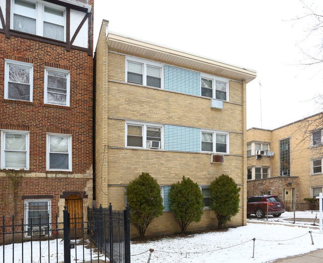 6328 N Mozart St in Chicago, IL - Building Photo - Building Photo