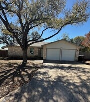 1405 Oakmeadows Cove in Round Rock, TX - Building Photo