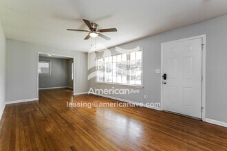 7526 Decatur Dr in Fayetteville, NC - Foto de edificio - Building Photo