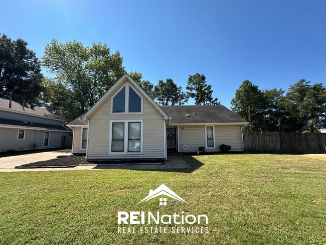 property at 6129 Briarbend Ln