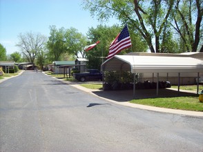 Lakeview Terrace in Oklahoma City, OK - Building Photo - Building Photo