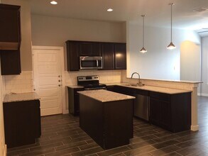 920 Chaparral Trail in Midlothian, TX - Foto de edificio - Building Photo