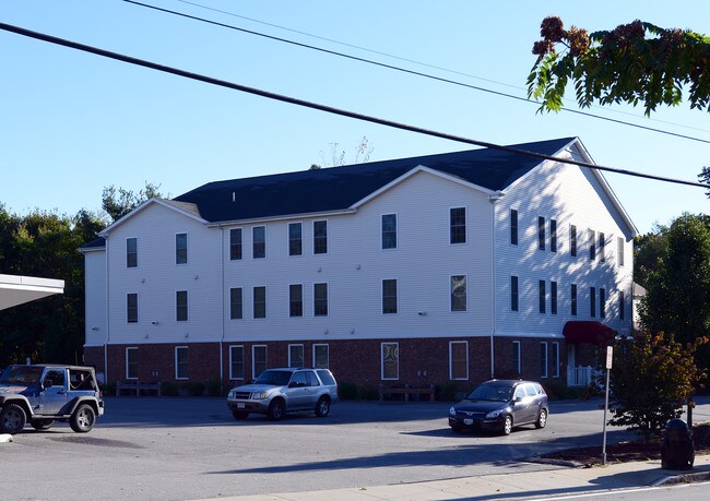 1231 Smith St in Providence, RI - Foto de edificio - Building Photo