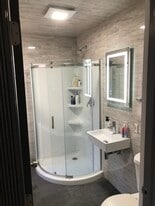 136 Austin St, Unit 136 in Bridgeport, CT - Building Photo