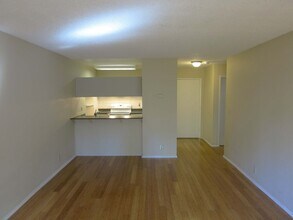 980 Kiely Blvd in Santa Clara, CA - Foto de edificio - Building Photo