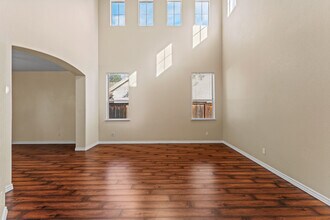 5161 Weston Way in Roseville, CA - Building Photo - Building Photo