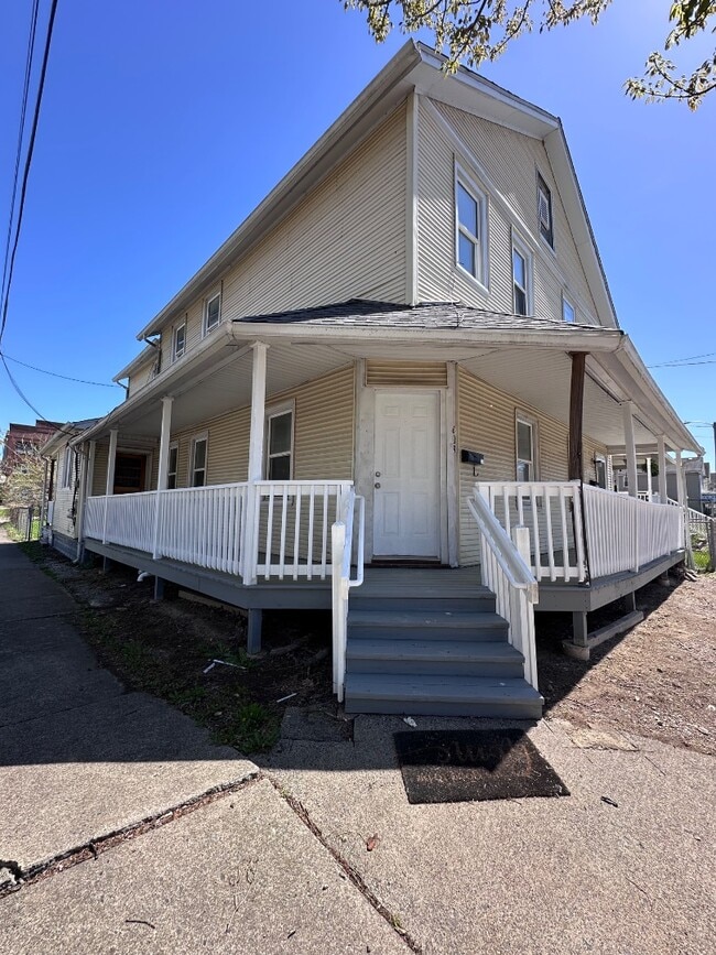 property at 607 Plymouth St