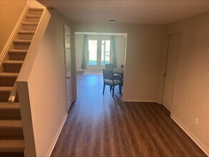 184 Timpson Dr in Aurora, ON - Building Photo - Building Photo