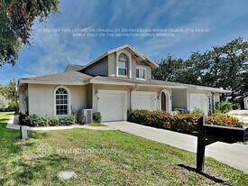 8 Erwood Pl in Boynton Beach, FL - Building Photo