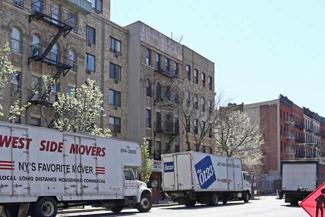 963 Columbus Ave in New York, NY - Foto de edificio - Building Photo