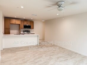517 S Mountain View Dr in Palm Springs, CA - Building Photo - Building Photo