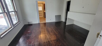 530 Capital Ave SW, Unit Unit4 in Battle Creek, MI - Building Photo - Building Photo