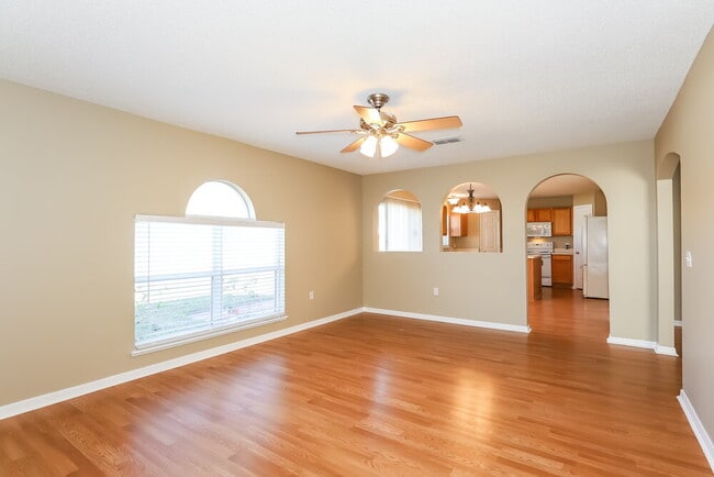 12930 Bridleford Dr in Gibsonton, FL - Foto de edificio - Building Photo