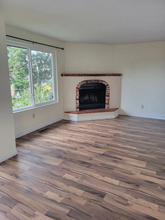 703 Sheridan Rd, Unit B in Bremerton, WA - Foto de edificio - Building Photo