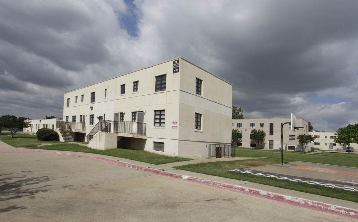 Cedar Springs Place in Dallas, TX - Foto de edificio