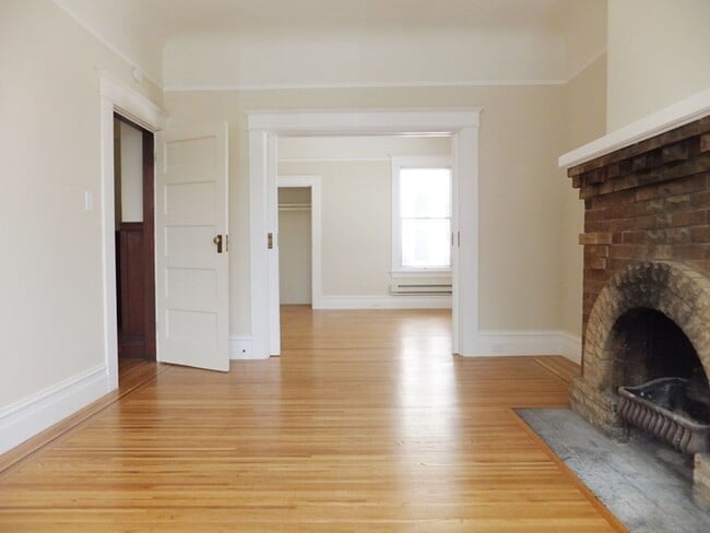 740-742-742 Clement St in San Francisco, CA - Building Photo - Building Photo