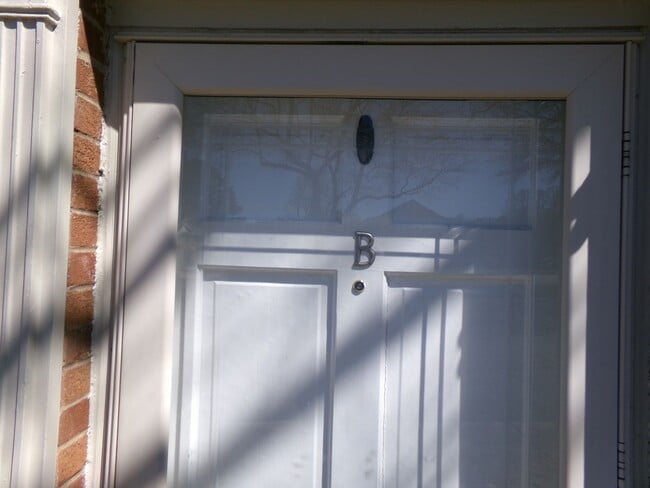 3915 Valley Ct in Winston-Salem, NC - Building Photo - Building Photo