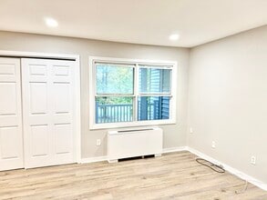 11 Wild Oaks Rd, Unit 208 in Goldens Bridge, NY - Building Photo - Building Photo