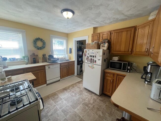 21 Irvington Rd, Unit 1, Unit 1