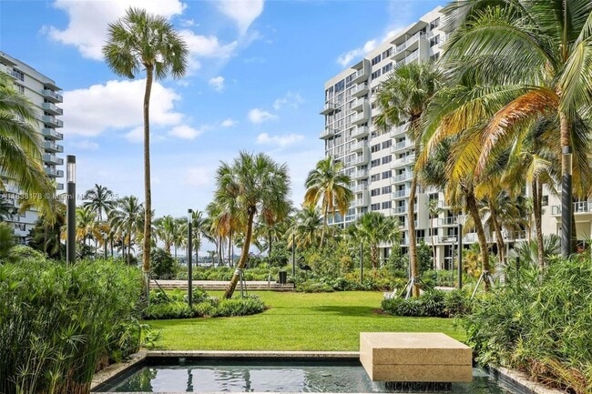1500 Bay Rd, Unit S-0278 in Miami Beach, FL - Building Photo - Building Photo