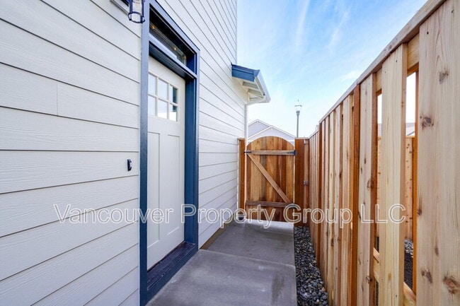 2924 NW 16th St in Battle Ground, WA - Building Photo - Building Photo