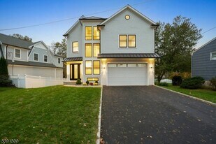15 Lake Rd in Chatham Township, NJ - Building Photo