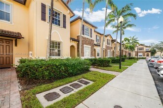 9239 SW 227th St in Cutler Bay, FL - Building Photo - Building Photo